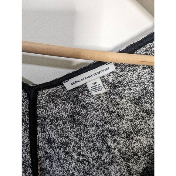 American Eagle Outfitters Black and White Open Front Cardigan Sweater - Size S - Picture 6 of 6